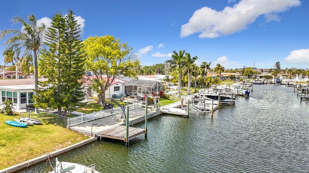 4920 Pelican Drive New Port Richey, FL 34652 - Photo 4 of 63