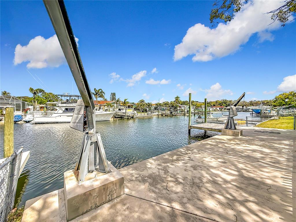 4920 Pelican Drive New Port Richey, FL 34652 - Photo 5 of 63