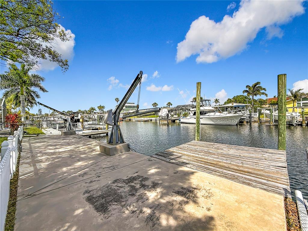4920 Pelican Drive New Port Richey, FL 34652 - Photo 6 of 63
