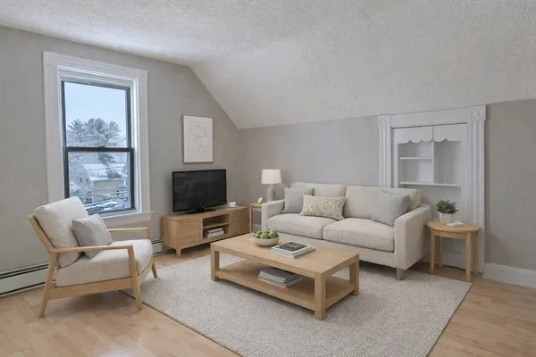$2,300 | 21 John Street, Unit 3, Attleboro, MA 02703