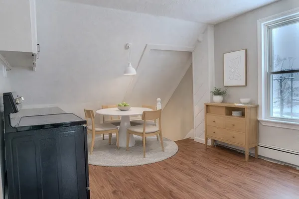 $2,300 | 21 John Street, Unit 3, Attleboro, MA 02703