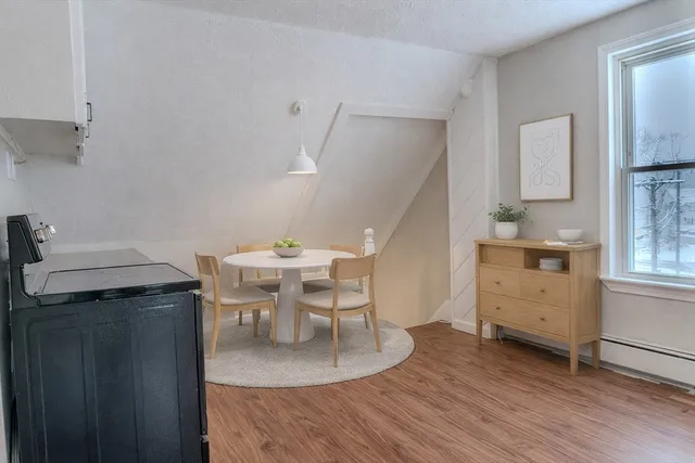 $2,500 | 21 John Street, Unit 3, Attleboro, MA 02703