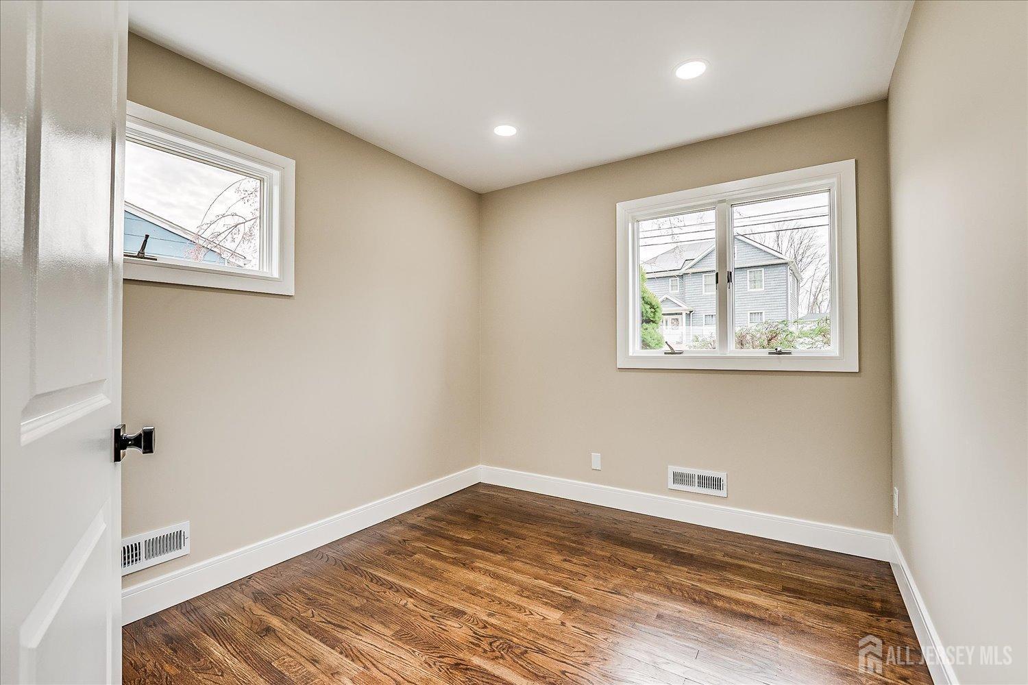 13 Brookside Road Edison, NJ 08817 - Photo 32 of 56