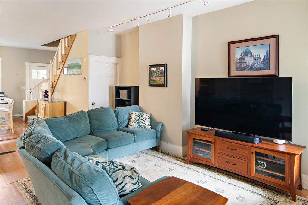 38 Newbern Street Boston, MA 02130 - Photo 6 of 24 Gallery Image 6