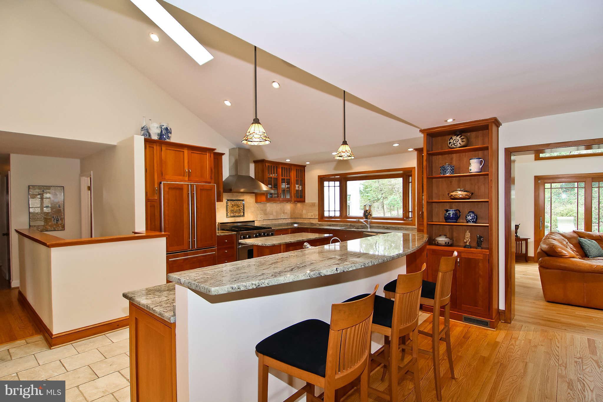9404 Pin Oak Drive Silver Spring, MD 20910 - Photo 5 of 30 Kitchen