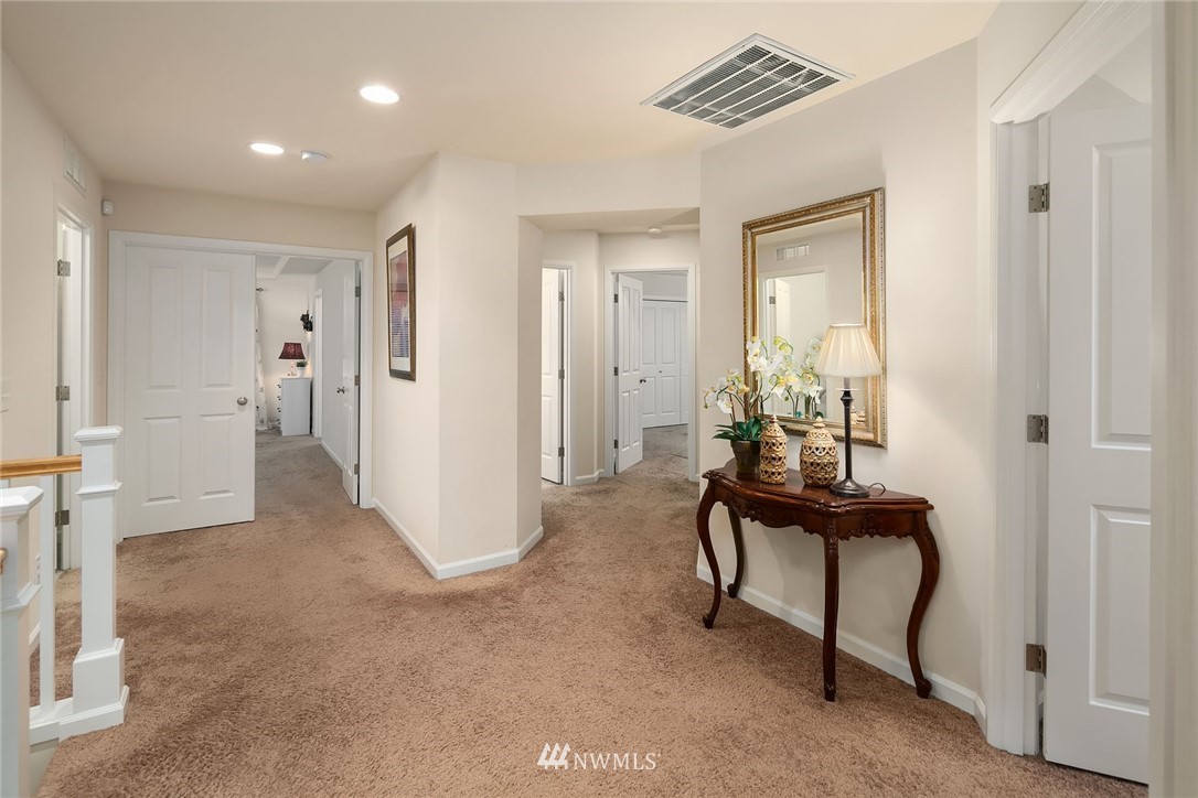 13858 163rd Place Southeast Renton, WA 98059 - Photo 11 of 21 Gallery Image 11