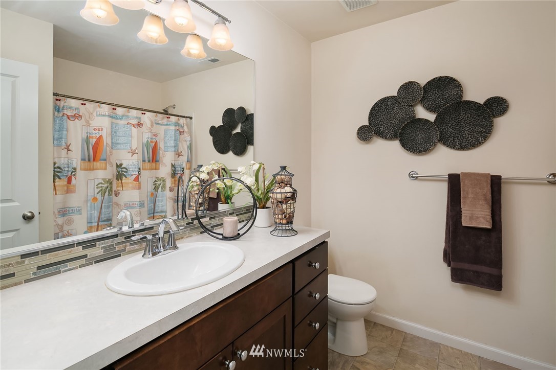 13858 163rd Place Southeast Renton, WA 98059 - Photo 18 of 21 Gallery Image 18