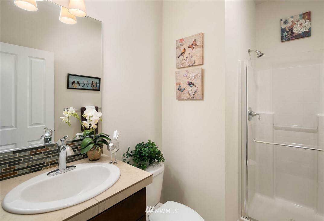 13858 163rd Place Southeast Renton, WA 98059 - Photo 3 of 21 Gallery Image 3
