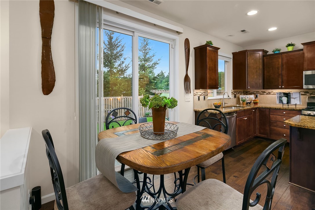 13858 163rd Place Southeast Renton, WA 98059 - Photo 6 of 21 Gallery Image 6