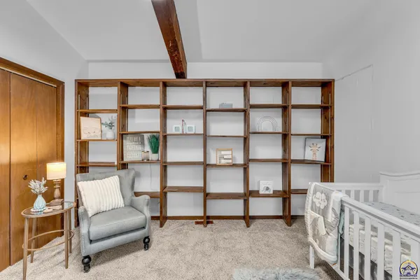 $269,000 | 3325 Northwest Pipkin Road, Topeka, KS 66618