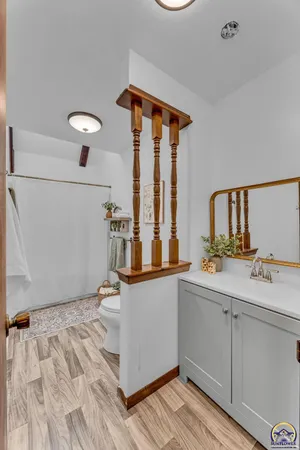 $269,000 | 3325 Northwest Pipkin Road, Topeka, KS 66618