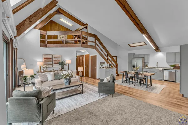 $269,000 | 3325 Northwest Pipkin Road, Topeka, KS 66618