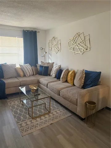 $1,800 | 6220 Riverside Drive, Unit 567, Metairie, LA 70003