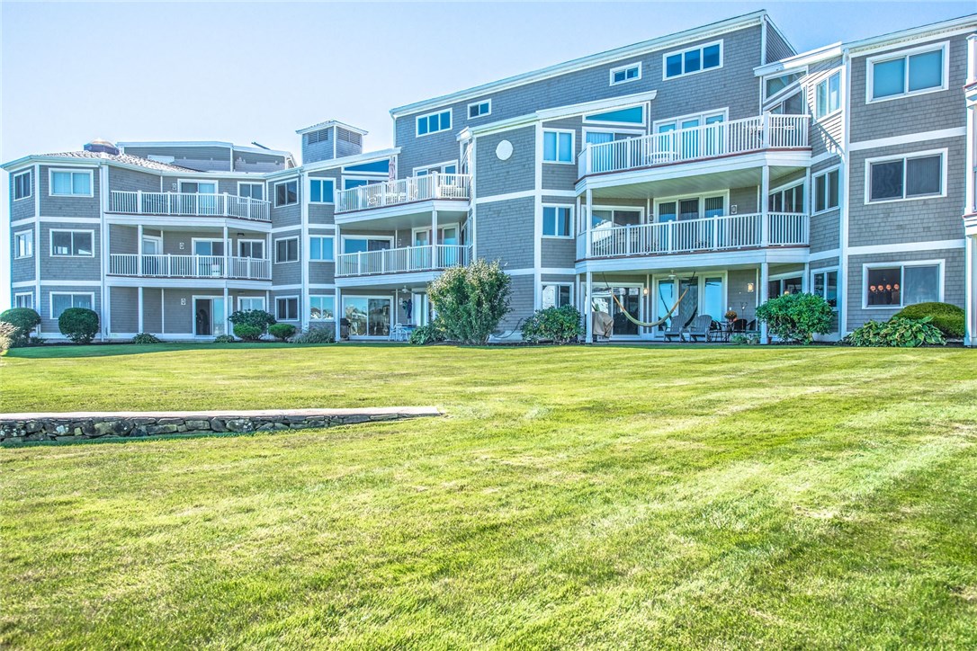 101 Ocean Road, Unit 102 Narragansett, RI 02882 - Photo 2 of 18 Gallery Image 2