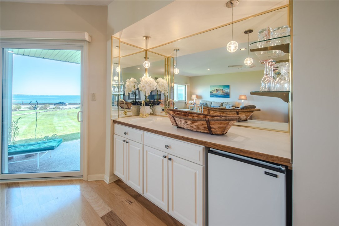 101 Ocean Road, Unit 102 Narragansett, RI 02882 - Photo 6 of 18 Gallery Image 6