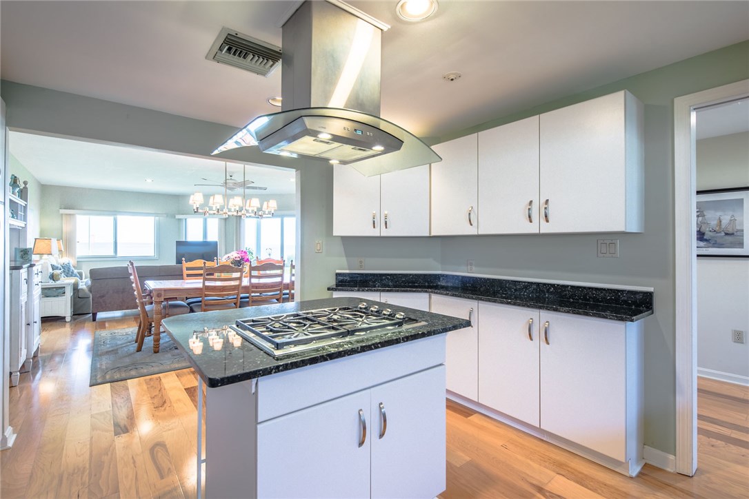 101 Ocean Road, Unit 102 Narragansett, RI 02882 - Photo 9 of 18 Gallery Image 9