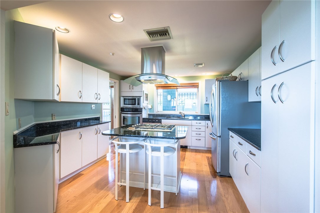 101 Ocean Road, Unit 102 Narragansett, RI 02882 - Photo 10 of 18 Gallery Image 10