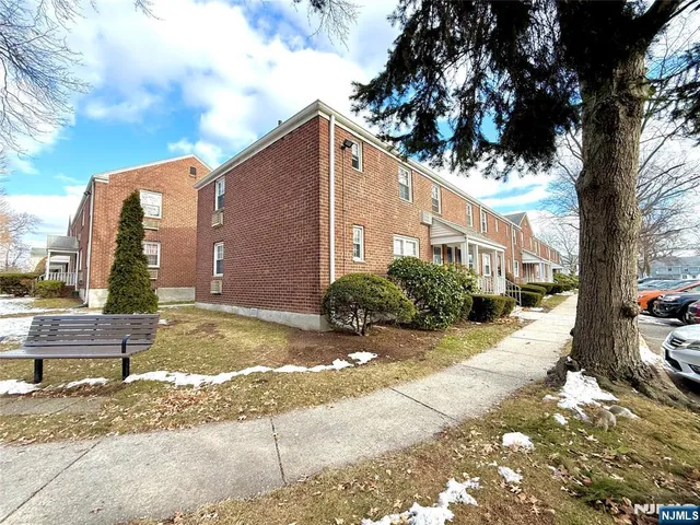 $285,000 | 20 Clark Court, Rutherford, NJ 07070