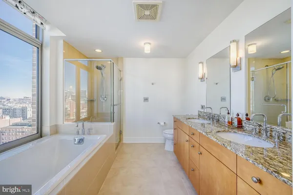 $6,000 | 675 President Street, Unit 1501, Baltimore, MD 21202