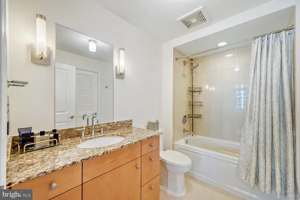 $6,000 | 675 President Street, Unit 1501, Baltimore, MD 21202