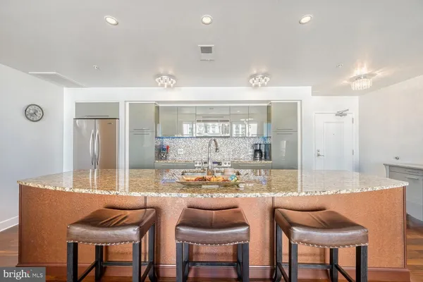 $6,000 | 675 President Street, Unit 1501, Baltimore, MD 21202