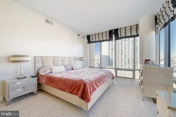 $6,000 | 675 President Street, Unit 1501, Baltimore, MD 21202