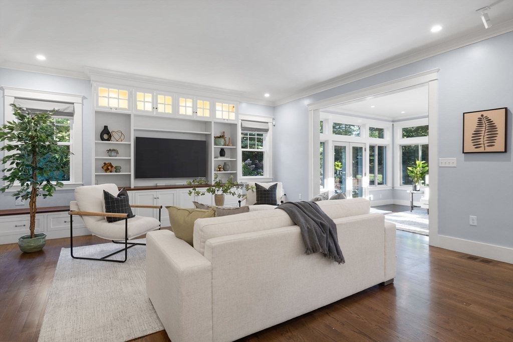 12 Ledgewood Road Winchester, MA 01890 - Photo 10 of 41