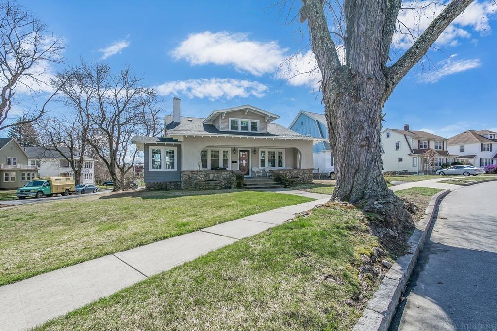 64 Coolidge Road Worcester, MA 01602 - Photo 3 of 42 Gallery Image 3
