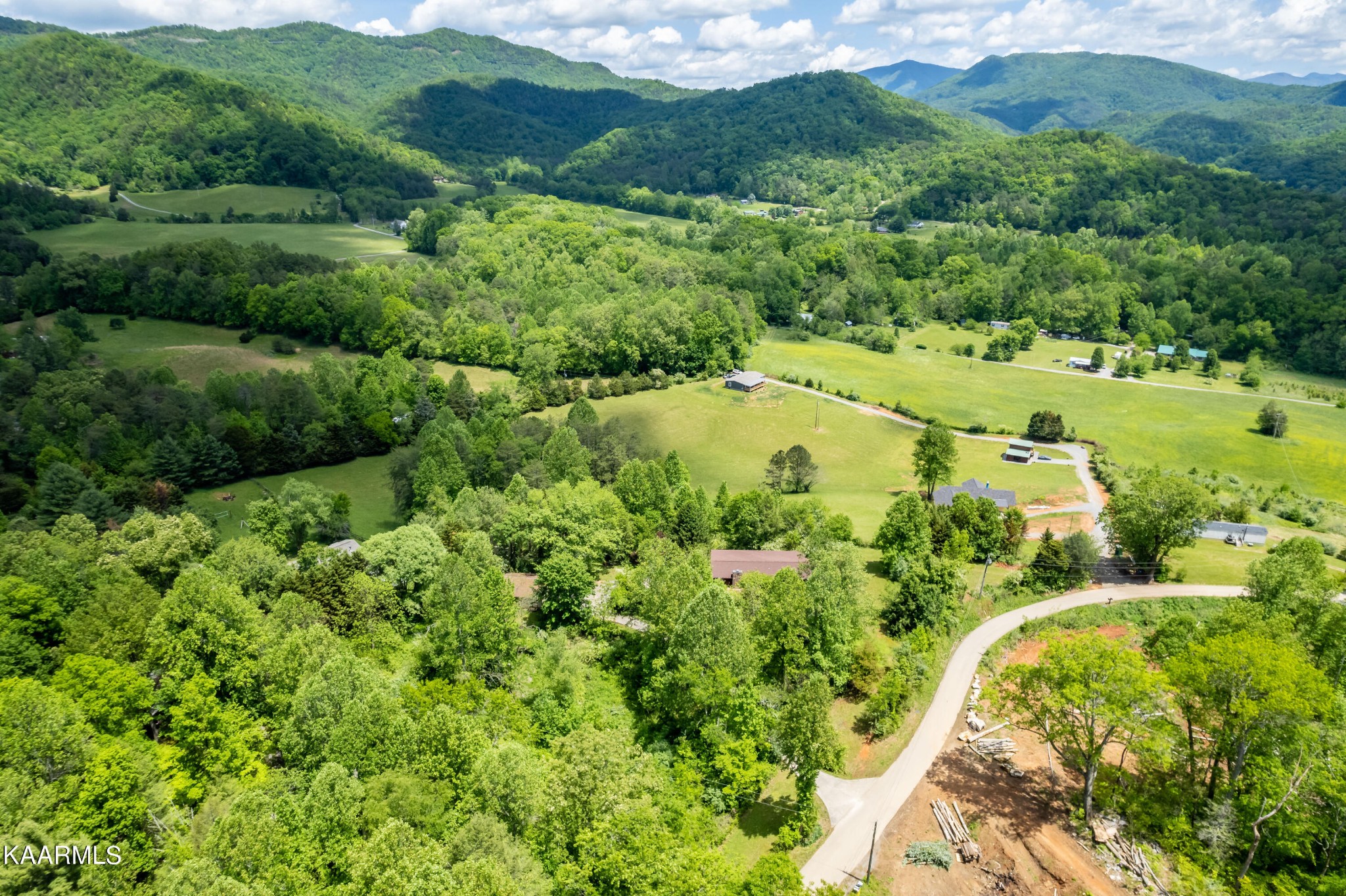 602 Rudd Hollow Road, Unit 1 Townsend, TN 37882 - Photo 9 of 57 Gallery Image 9