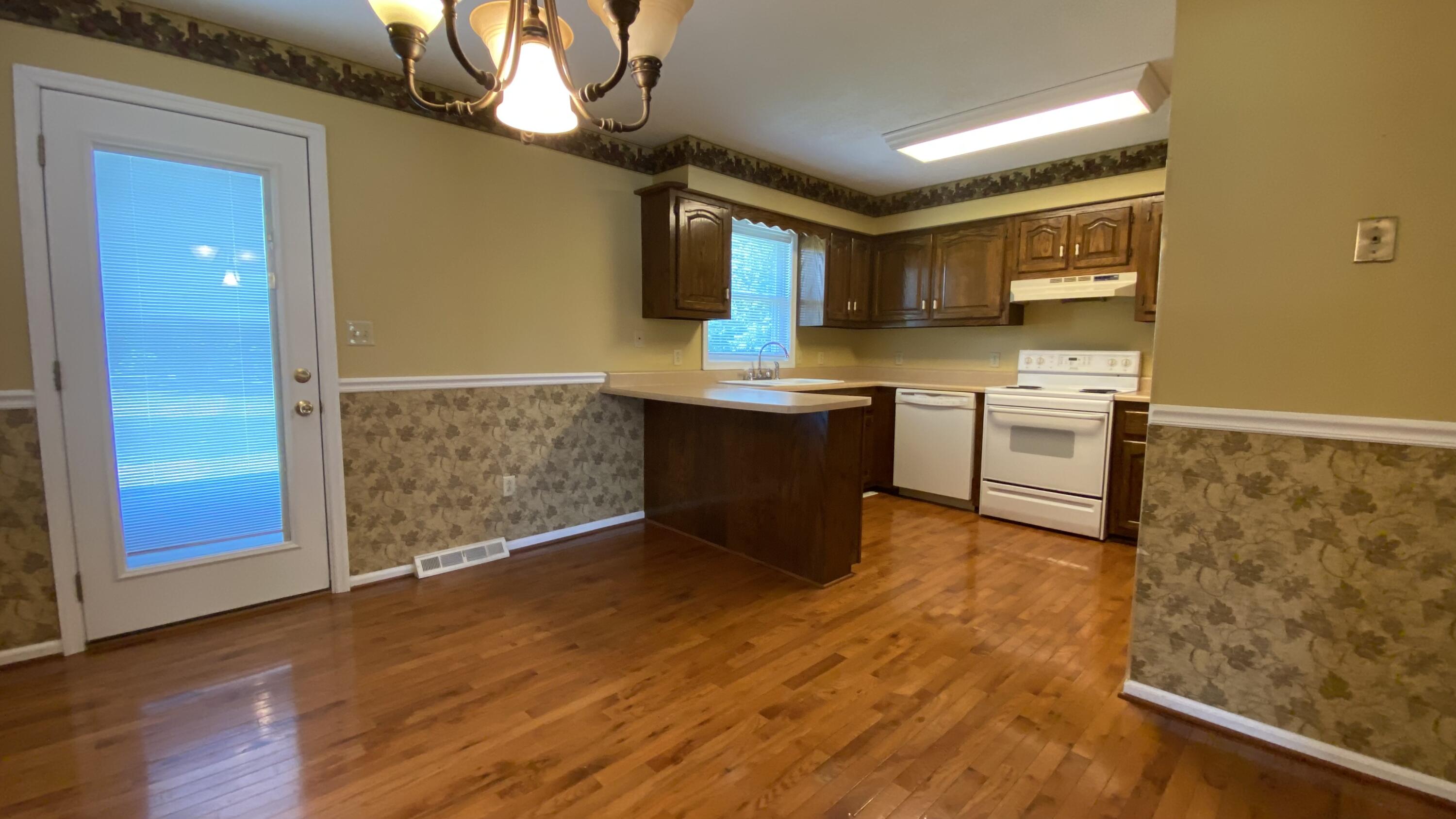 3619 Barbourville Road London, KY 40744 - Photo 7 of 28 B9260546-5E41-4CBC-AE66-F92FE050FD31_1_2