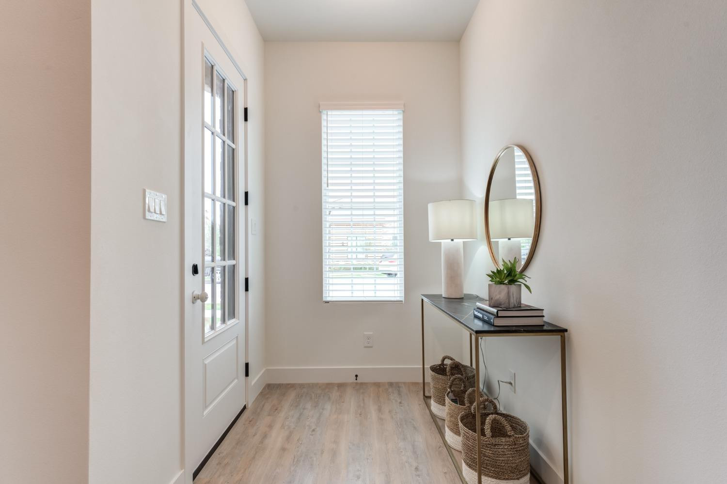 3803 127th Street Lubbock, TX 79423 - Photo 4 of 44 a view of a livingroom with a cycle and a window