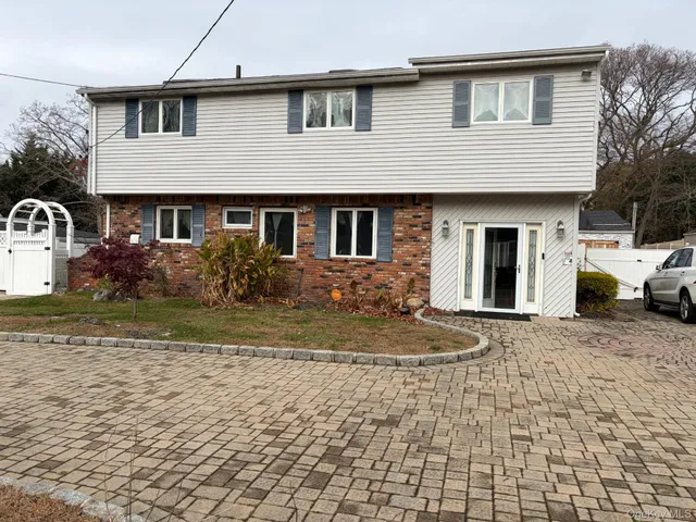 $640,000 | 5 Joy Road, Selden, NY 11784