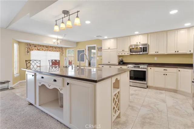 $574,900 | 18830 Munsee Road, Apple Valley, CA 92307