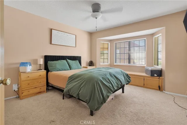 $574,900 | 18830 Munsee Road, Apple Valley, CA 92307