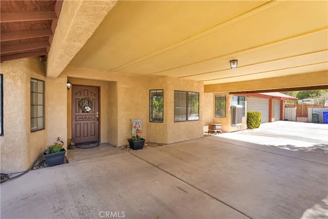 $574,900 | 18830 Munsee Road, Apple Valley, CA 92307