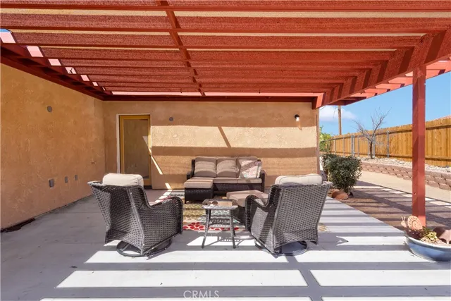 $574,900 | 18830 Munsee Road, Apple Valley, CA 92307