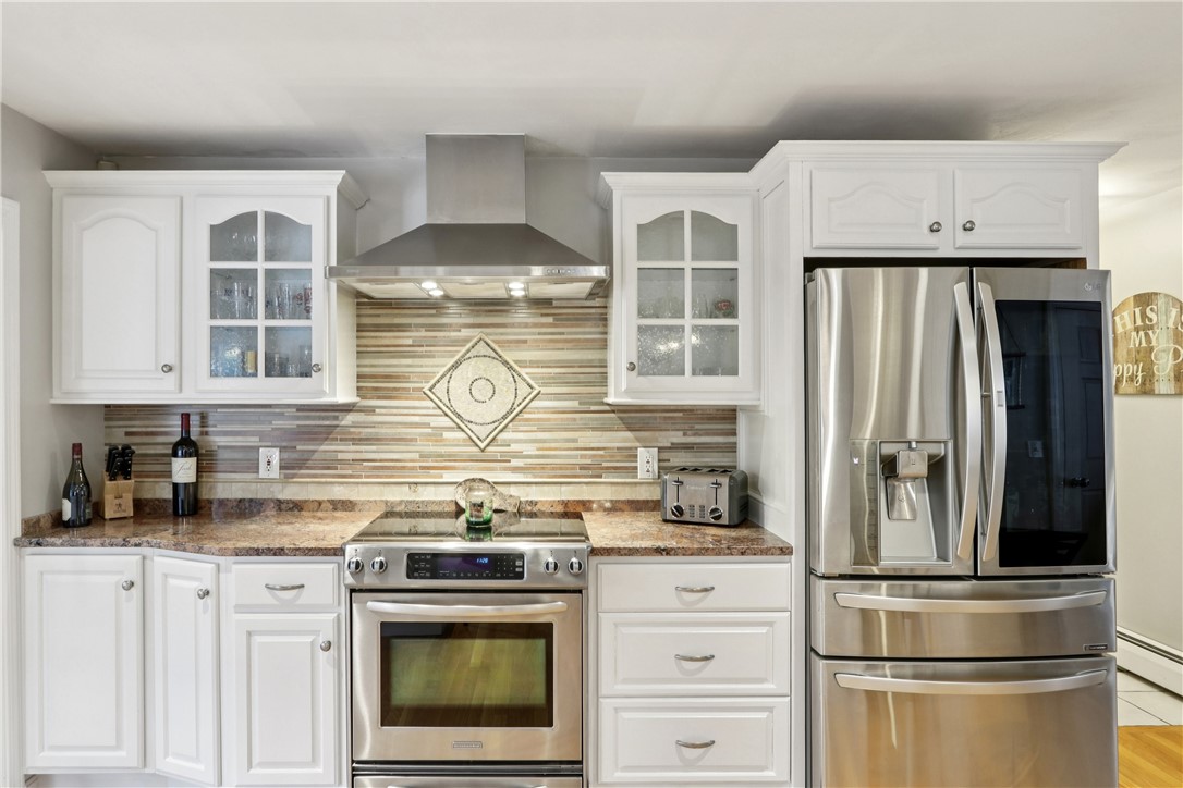 13 Orchid Trail Coventry, RI 02816 - Photo 4 of 44 13 Orchid Trail, Coventry, RI 02816