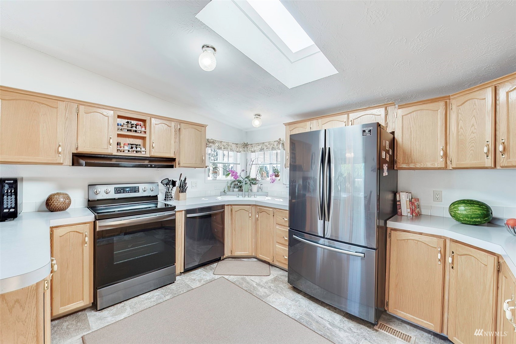 337 Walker Road Kelso, WA 98626 - Photo 3 of 36 Gallery Image 3