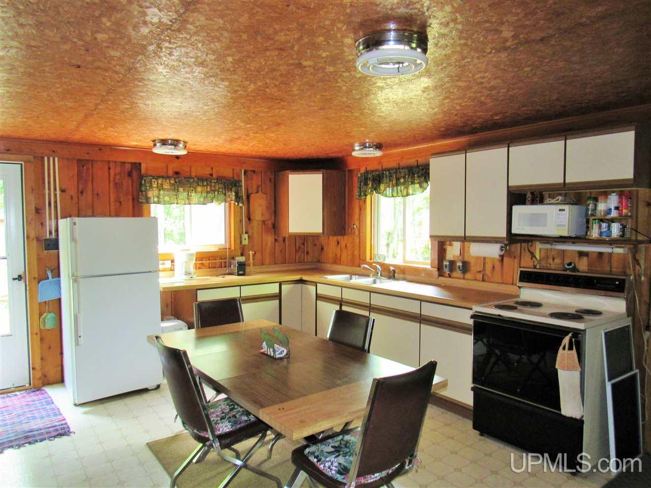10645 Government Road, Unit 11 Manistique, MI 49854 - Photo 19 of 26 Gallery Image 19