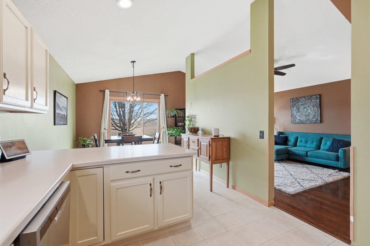 1129 Lincoln Road Oregon, WI 53575 - Photo 15 of 47