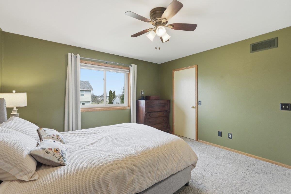 1129 Lincoln Road Oregon, WI 53575 - Photo 24 of 47