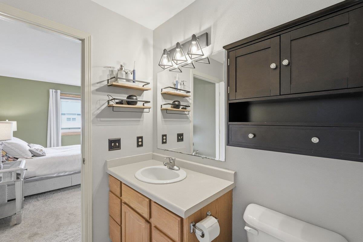 1129 Lincoln Road Oregon, WI 53575 - Photo 27 of 47