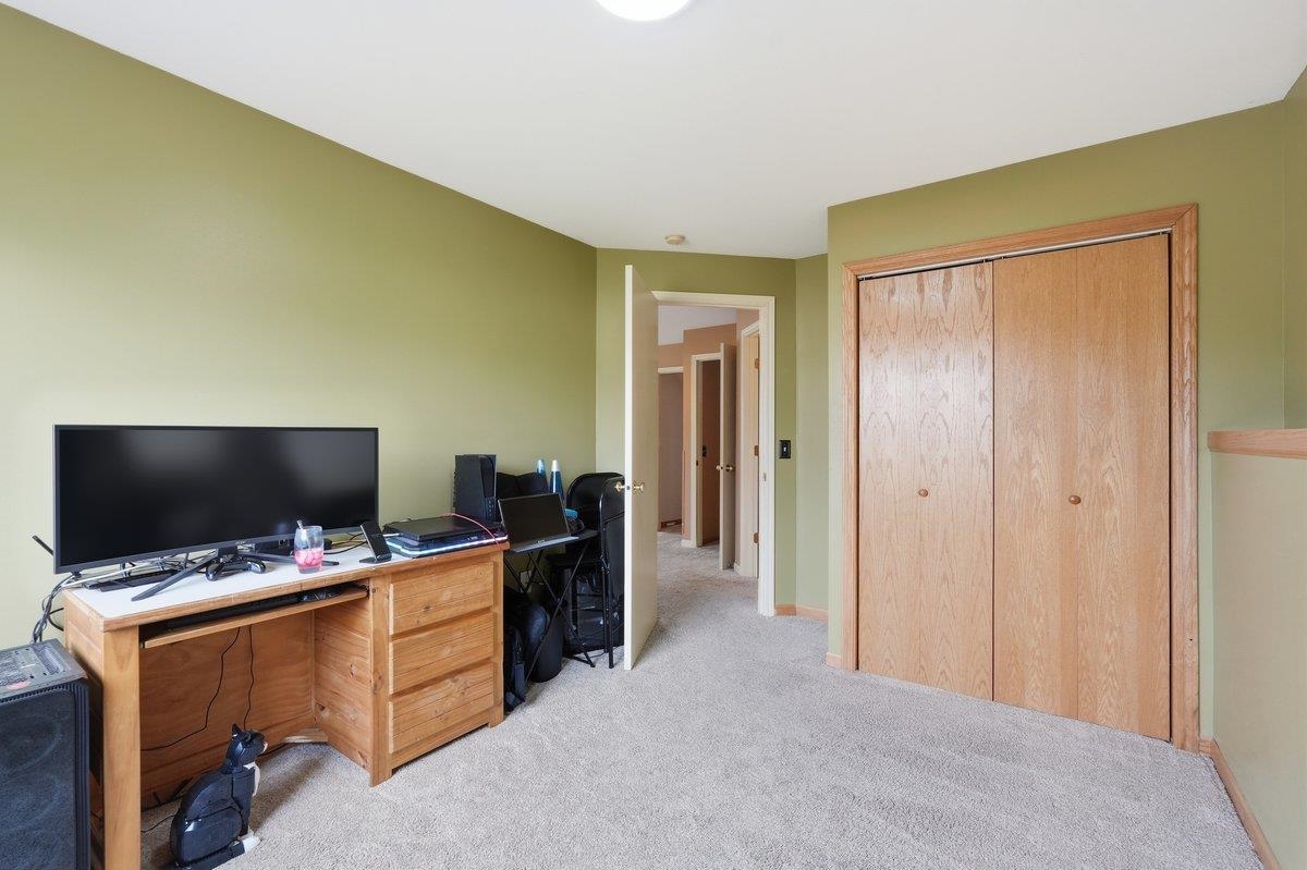 1129 Lincoln Road Oregon, WI 53575 - Photo 32 of 47