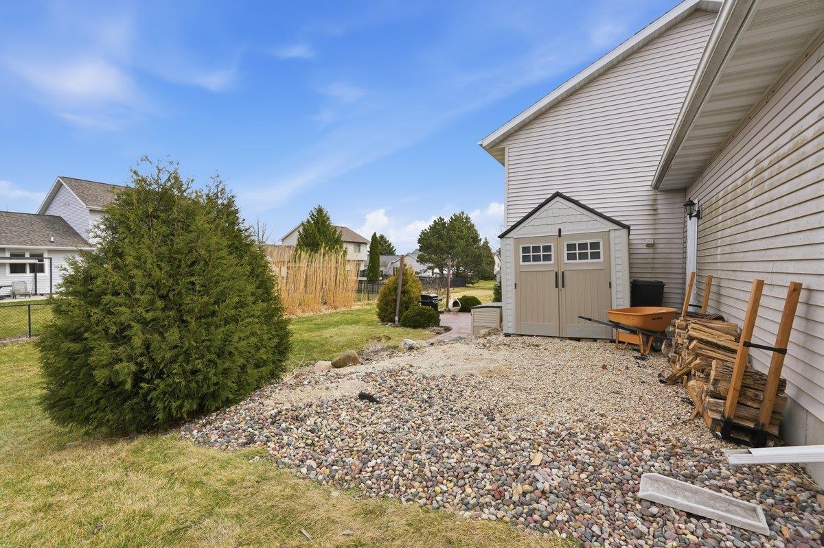 1129 Lincoln Road Oregon, WI 53575 - Photo 38 of 47