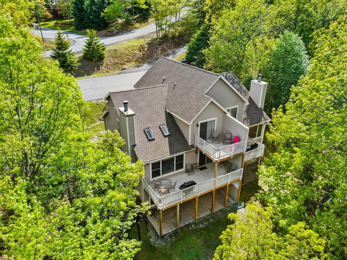 338 Poplar Court Tannersville, PA 18372 - Photo 4 of 37 Photo-12 (1)