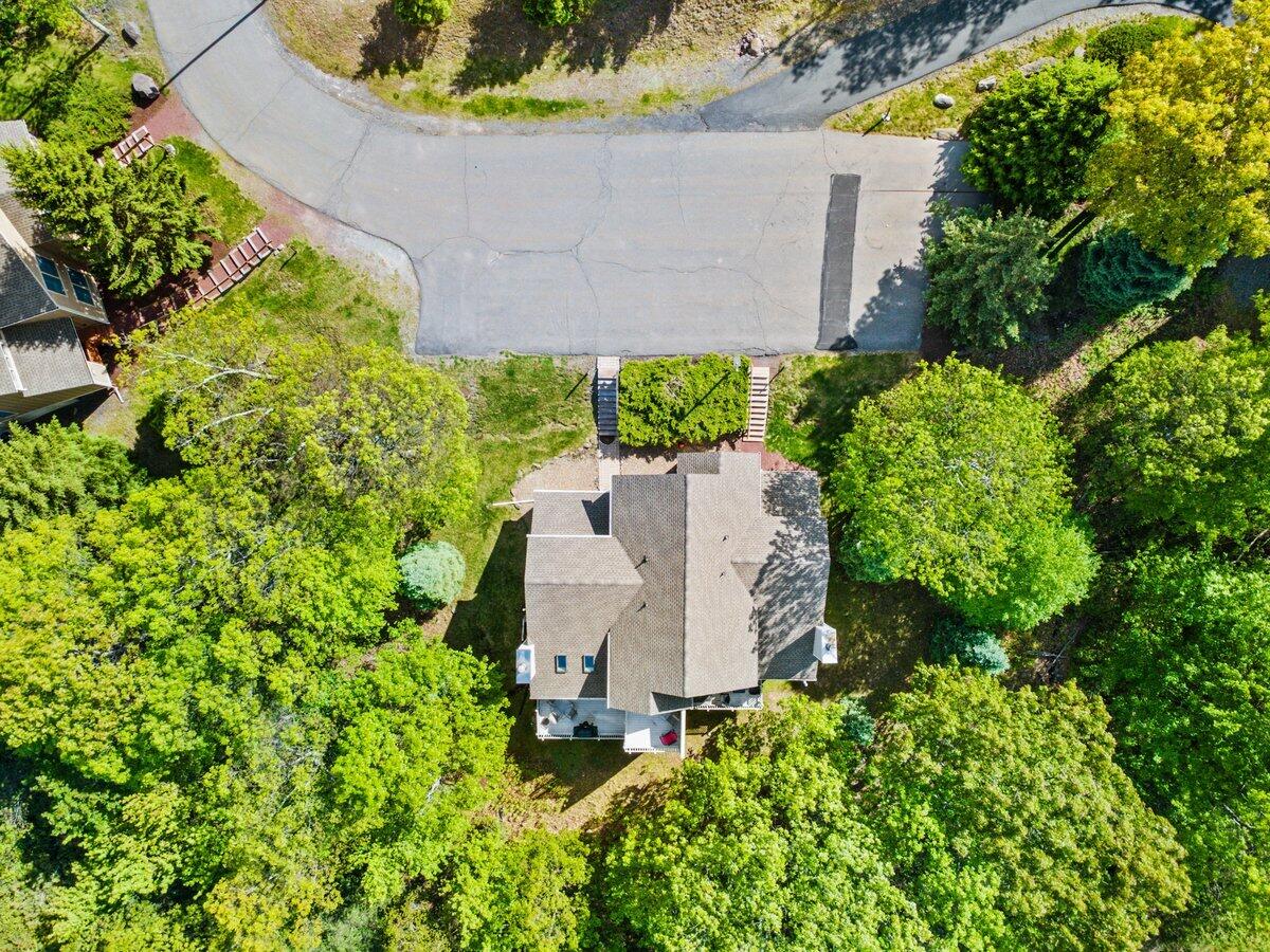 338 Poplar Court Tannersville, PA 18372 - Photo 5 of 37 Photo-13 (1)