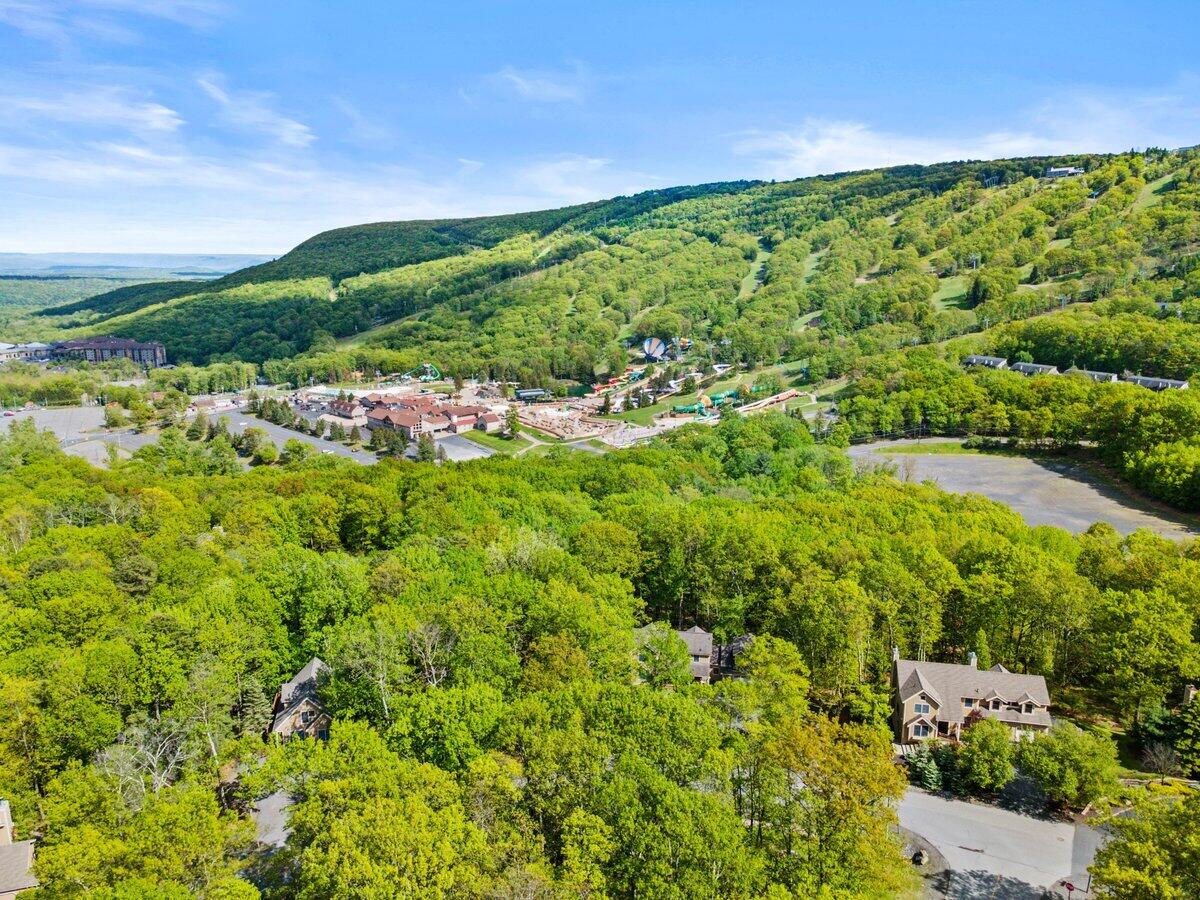 338 Poplar Court Tannersville, PA 18372 - Photo 7 of 37 Photo-15 (1)