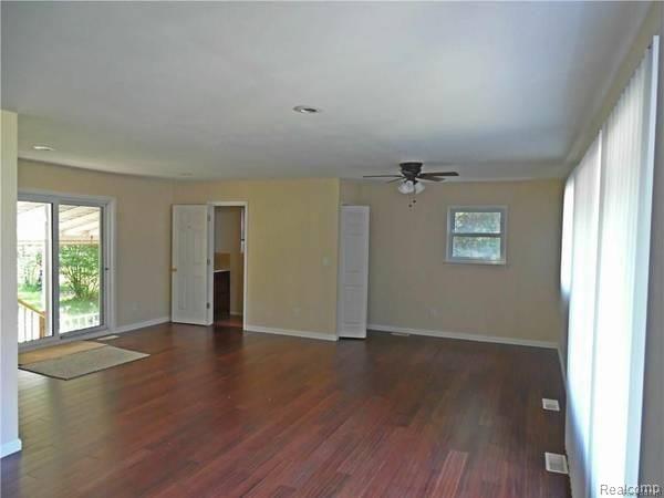 5901 Washington Street Romulus, MI 48174 - Photo 3 of 7