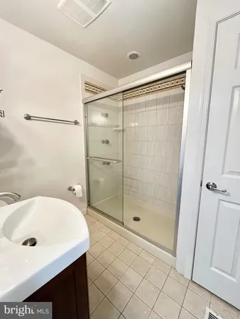 $3,000 | 5650 Gary Avenue, Alexandria, VA 22311