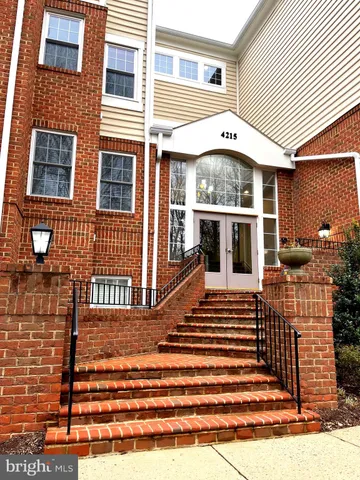 $2,550 | 4215 Mozart Brigade Lane, Unit 66, Fairfax, VA 22033